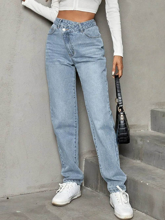 Asymmetrical Waist Straight Leg Jeans Light Trendsi fba8a586-2f4b-48c0-bd02-d858b327d95d-Max