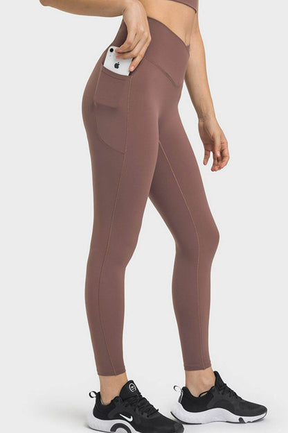 Millennia V-Waist Yoga Leggings with Pockets Trendsi fc873dd235f444178bdacd4d5b70f6cb-Max