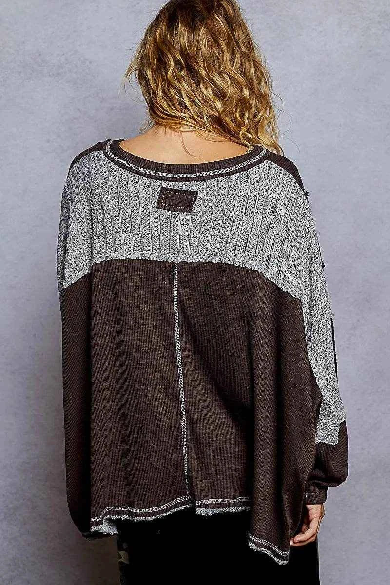 POL High-Low Hem Contrast Stitching V-Neck Top Trendsi ffccb960-ca62-412f-9464-b1a315f5c822-Max-Origin